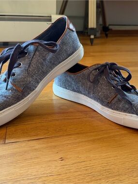 Tommy Hilfiger Men's Navy Canvas Lace-Up Sneakers with White Soles